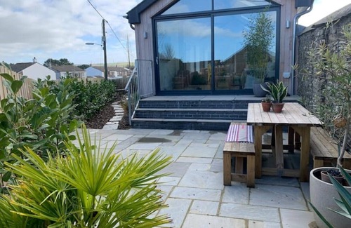 Wadebridge House | Modern Home in Wadebridge. On the Camel Trail