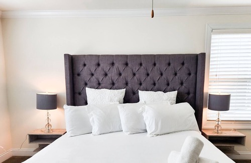 Charlotte House | Modern Home - Upscale - Sleeps 9