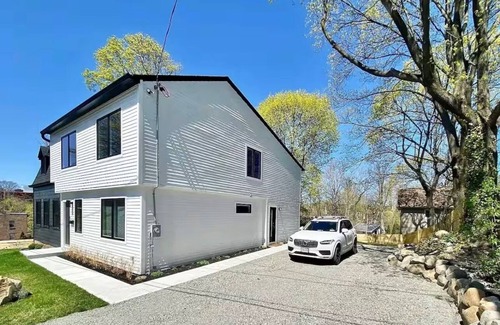 Beacon House | Modern home w/creek view, steps to town & mountain