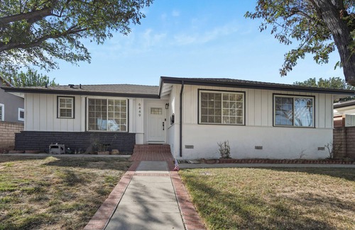 West Hills House | Modern home with office near Warner Center, spacious yard pets welcome