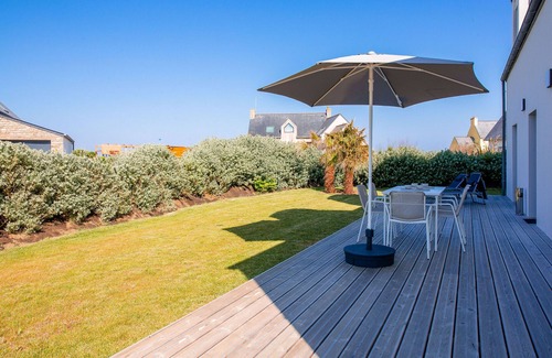 Penmarch Ski Chalet | Modern house for 6 - 300m from Pors Carn beach