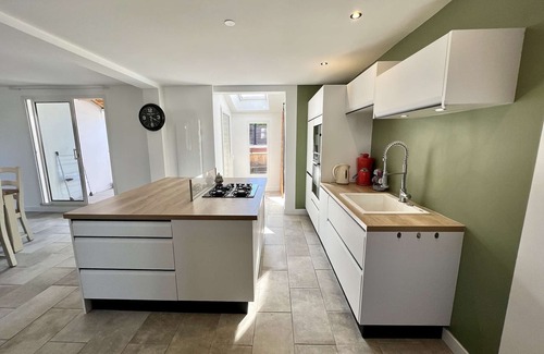 Plouhinec Villa | Modern house in Plouhinec with enclosed garden, Wifi, pets allowed, near beaches