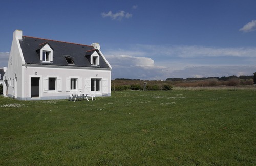 Bangor House | Modern house, near beach and hiking