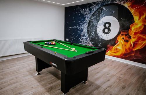 Blackpool House | Modern House Sleeps 18 or Perfect for Large Family.