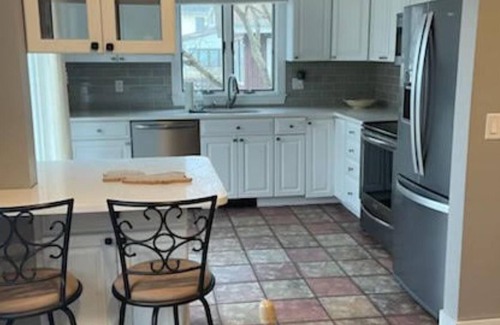Lake Hopatcong House | Modern Lakefront at Sunset Cove Perfect for any occasion!