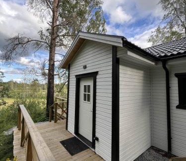 Orebro County House | Modern Lakeside Hideaway