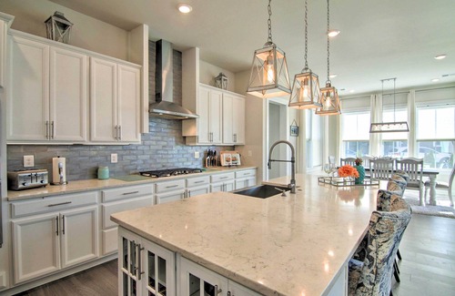Lewes House | Modern Lewes Home w/Deck, Grill + Pond View!