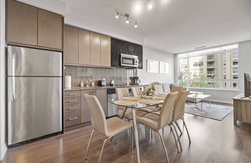 Yonge-Eglinton Apartment | Modern Lillian Street Condos Midtown Toronto