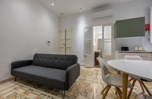 Floriana Apartment | Modern luxury apt, a stone throw away to Valletta