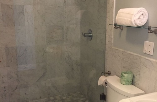 Chinatown Apartment | Modern Luxury Furnished 2BR, #8 Nob Hill