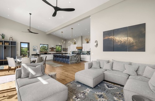 Missouri Heights House | Modern Mountain Dream Escape - Amazing Endless Views