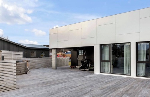 Hveragerdi Villa | Modern new house in a amazing nature.