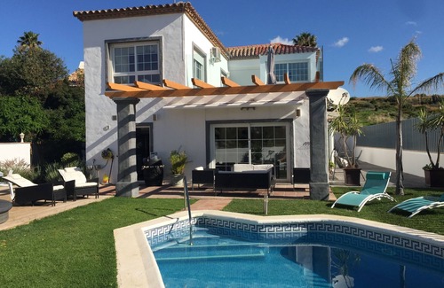 Urbanizacion Puerto de Estepona Villa | Modern Nordic inspired 4 bedroom villa with pool and fantastic views in Estepona