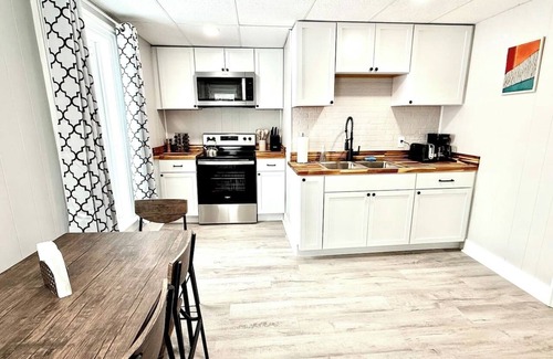 Watertown Condo | Modern Oasis King Beds Walk Downtown