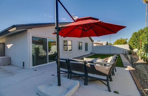 Pima Meadows House | Modern Old Town Scottsdale Home w/Designer Touch!