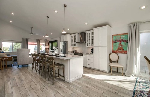 Pima Meadows House | Modern Old Town Scottsdale Home w/Designer Touch!
