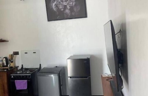 Dar es Salaam House | MODERN ONE BEDROOM