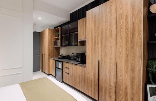 Menlyn Apartment | Modern & Peaceful Studio
