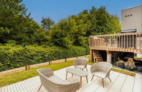 Carignan House | Modern private room inn posh residential neighborhood. Extremely quiet
