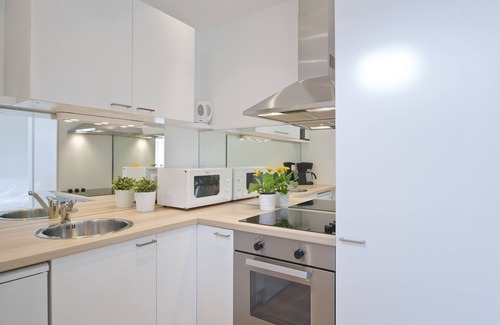 Margareten Apartment | Modern, quiet apartment, only 10 minutes to downtown, wifi