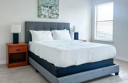 Greenslopes At Lake Creek House | Modern Retreat Near Downtown Round Rock