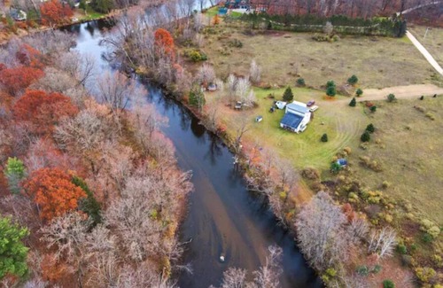 Paris Cabin | Modern Riverfront Home at River's Bend Retreat