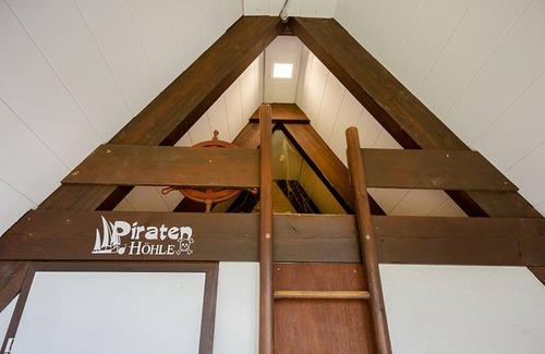 Fedderwardersiel House | Modern roof-only house - close to the beach - fenced garden *