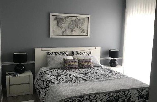 Povoacao House | Modern room (with deck)