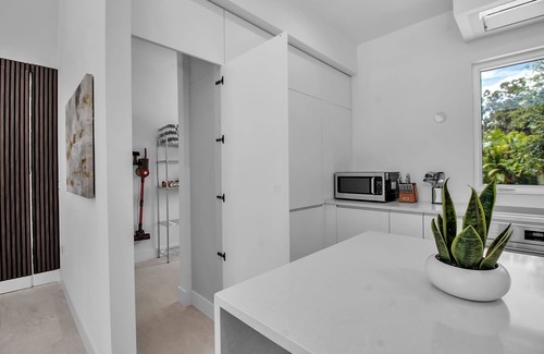 Alta Vista House | Modern Sarasota Retreat with pool and large yard