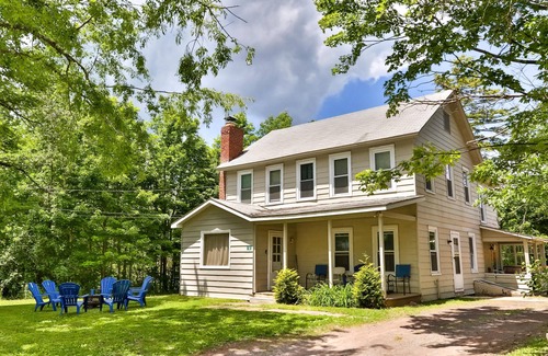 Tannersville Ski Chalet | Modern Sauna 8BR Sleeps 284+ HOT tub Just 5 mins to Hunter Mountain