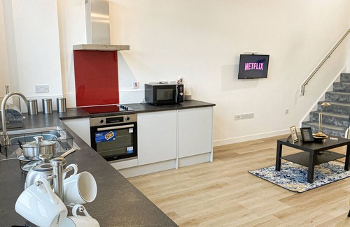 West Bromwich Apartment | Modern Serviced Duplex Apartments by Repose