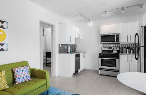 Deepwell Estates Apartment | Modern So. Palm Springs 1-bd 29+day Corp rental