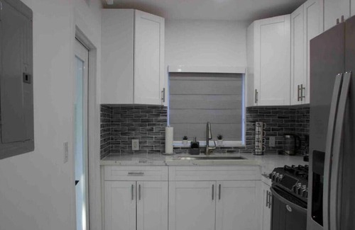 Hialeah House | Modern Spacious House - 5 min from MIA Airport