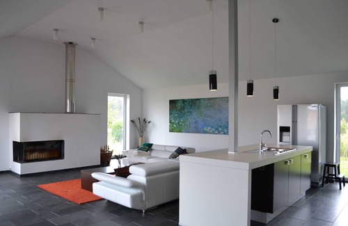 Bias House | Modern, spacious vacation home with garden, 5 minutes to the Atlantic Ocean