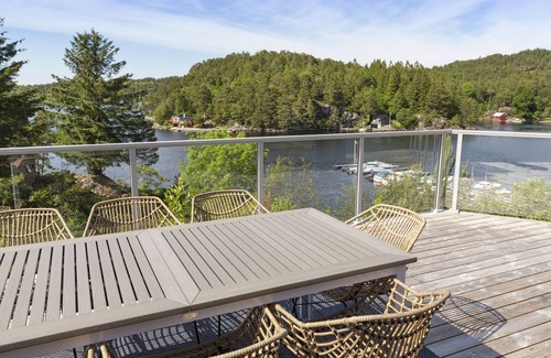 Grimsland House | Modern Spectacular Water View Relaxation Hiking Cycling Fishing Optional Boat