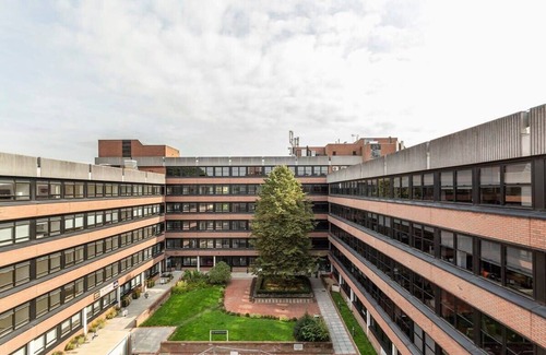 East Grinstead Apartment | Modern Studio Apartment in East Grinstead