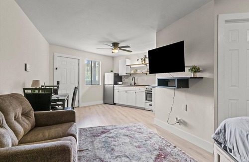 Huntsville Apartment | Modern Studio Apartment in Huntsville