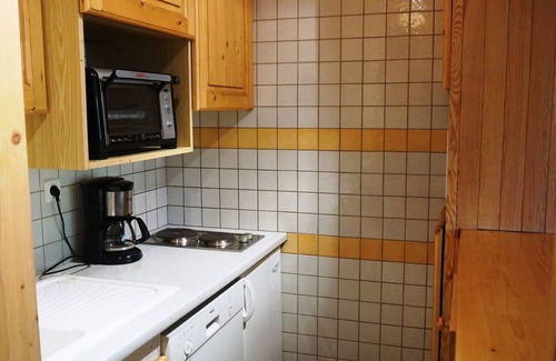 Orcieres-Merlette Apartment | Modern Studio in Orcières - Close to Ski Slopes, Shops - Sleeps 4, Pet Friendly