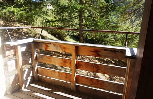 Orcieres-Merlette Apartment | Modern Studio in Orcières - Close to Ski Slopes, Shops - Sleeps 4, Pet Friendly