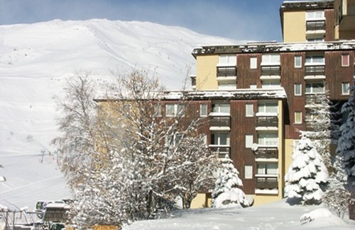 Orcieres-Merlette Apartment | Modern Studio in Orcières - Close to Ski Slopes, Shops - Sleeps 4, Pet Friendly