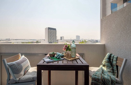 Jebel Ali Apartment | Modern Studio - Minutes from Dubai Metro!
