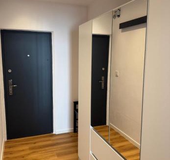 Juh Apartment | Modern Studio near City Center