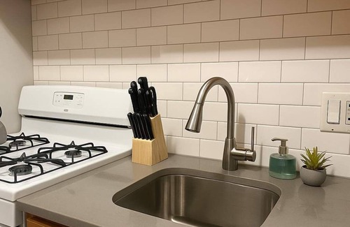 Hyde Park Apartment | Modern Studio Near UChicago