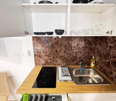 Limassol Apartment | Modern Studio Nr6 private Kitchenette and Bathroom