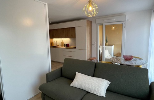 Bastide Giraud Apartment | Modern studio - terrace - pool