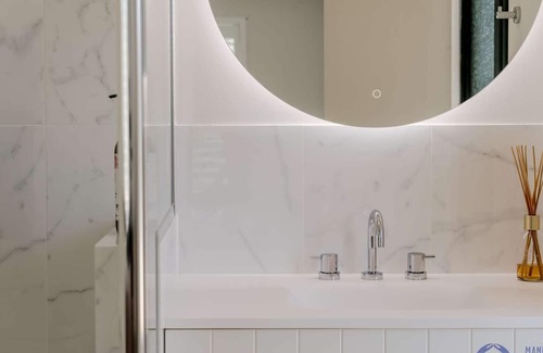 Falcon House | Modern, stylish and spacious 4BR home, sleeps 8, close to beach