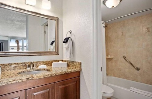 Historic Downtown Kissimmee Hotel | Modern Suite Close to Medieval Times and Capone's Dinner Show