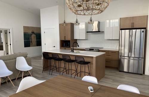 Northwest Cove House | Modern three bedroom with Panoramic Oceanview