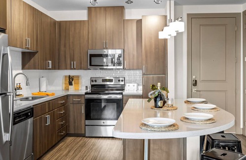 Tempe Apartment | Modern Town Lake Waterfront Cozysuites Paradise 07