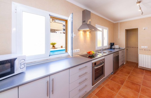 Cala Ratjada Villa | Modern Town Villa "Bona Mar" with Pool